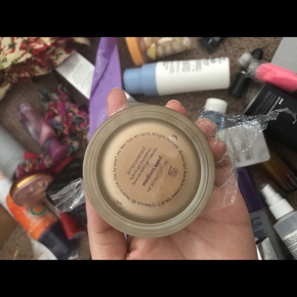 Makeup - Picture 5 of 16